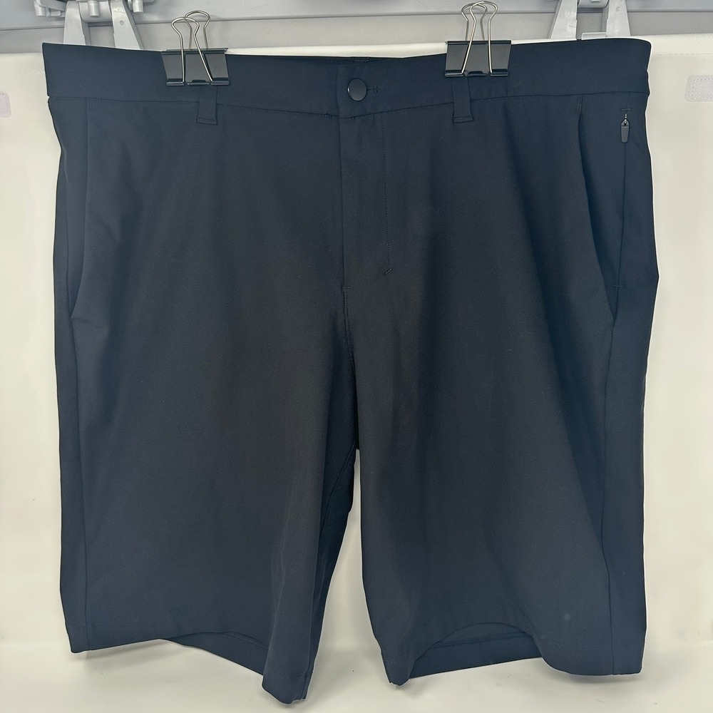 Lululemon Shorts Men 36 Black Commission Classic Fit 9" Inseam Tech Stretch